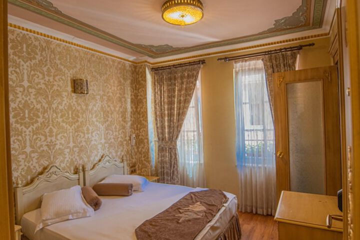 Room 42 of 119