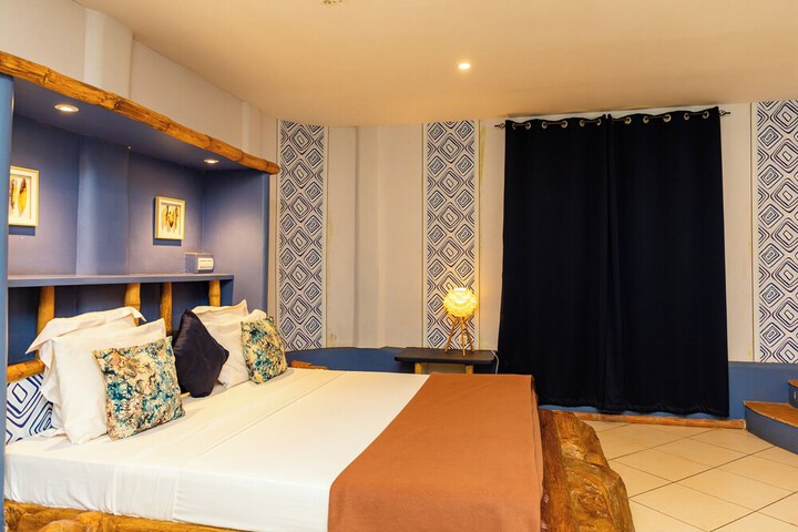 Room 10 of 49