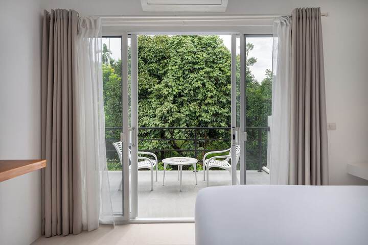 Room 14 of 64