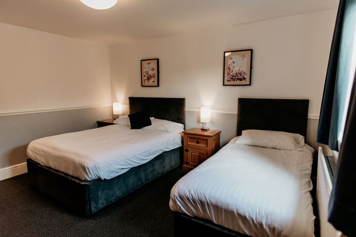 Room 9 of 43