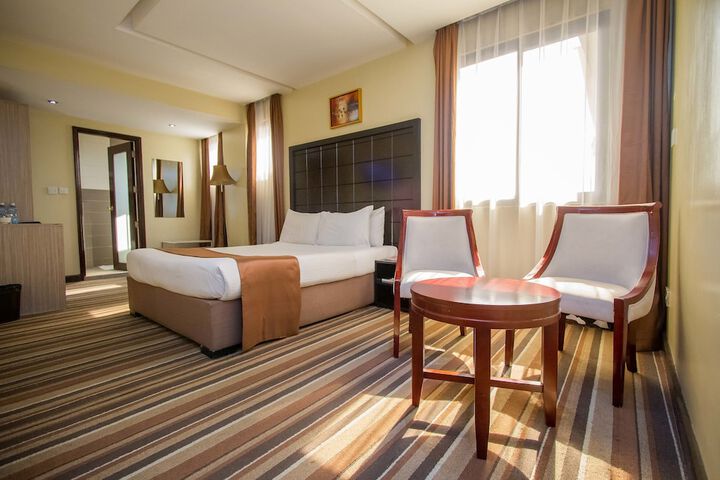 Room 4 of 149