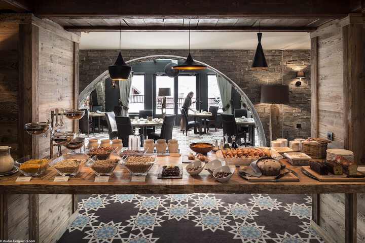 Breakfast/Coffee Service 23 of 27