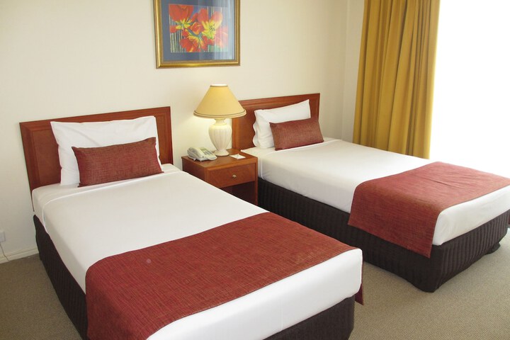 Room 8 of 65