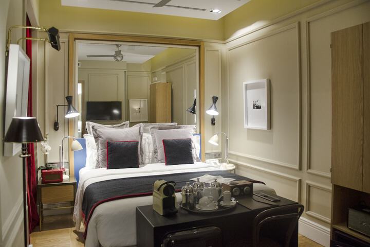 Room 74 of 143