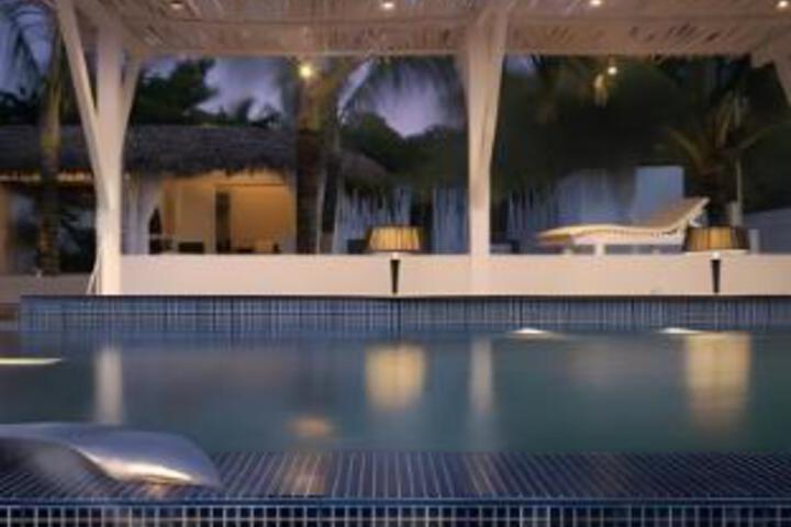 Pool 8 of 23