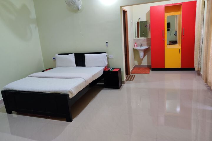 Room 15 of 64