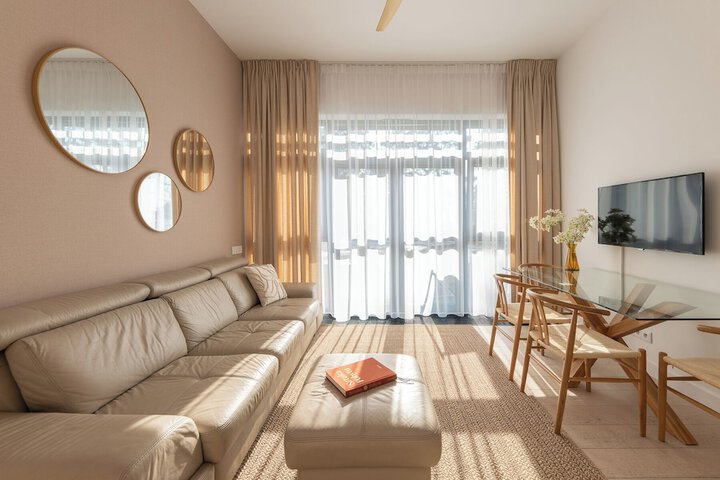 Room 54 of 174