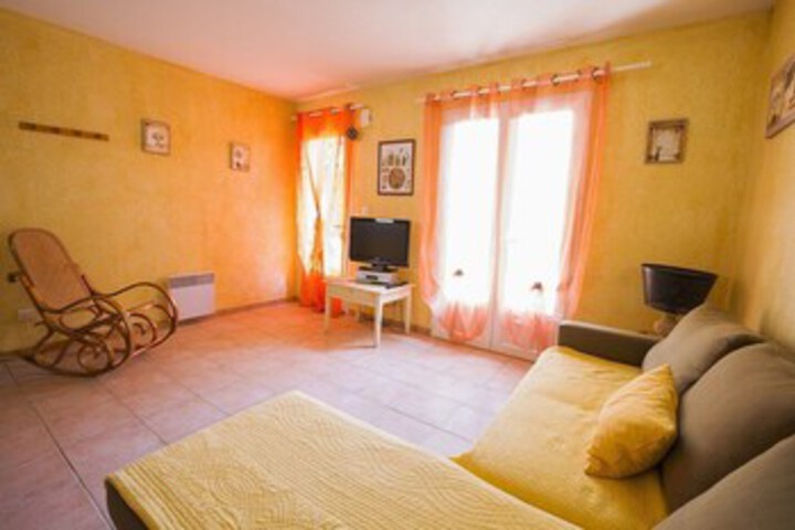 Room 11 of 21