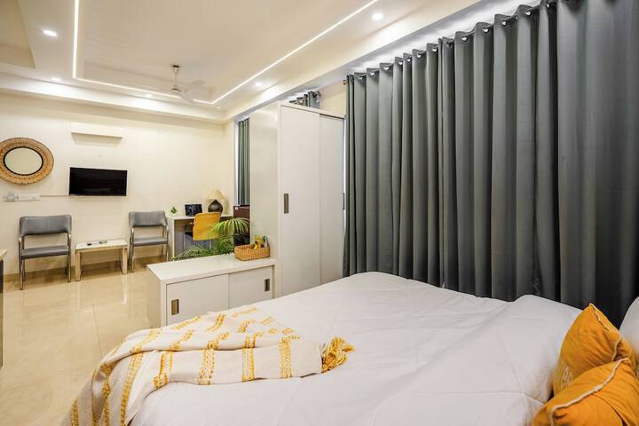 Room 15 of 77