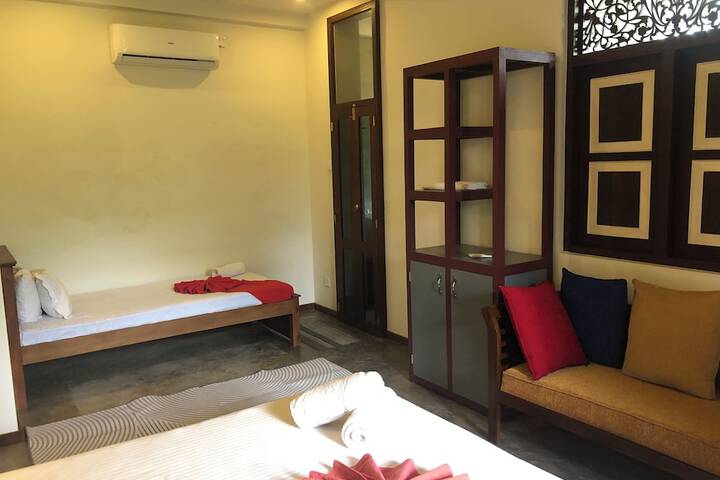 Room 21 of 46