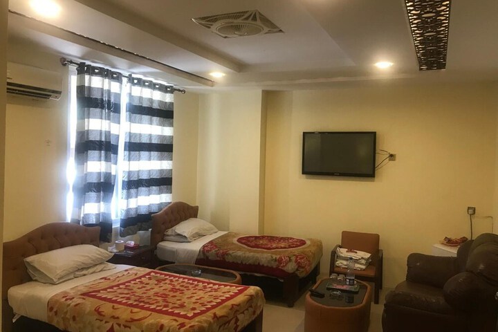 Room 22 of 46