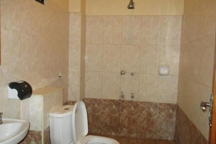 Room 12 of 24