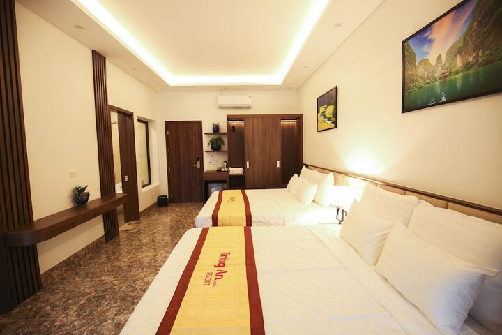 Room 2 of 20