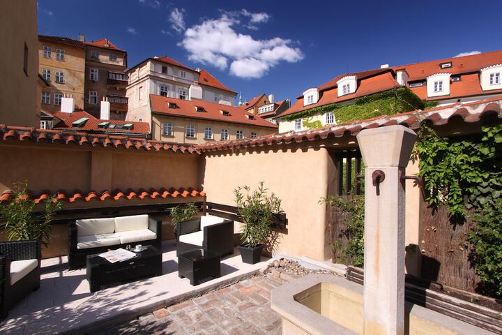 Terrace/Patio 125 of 136
