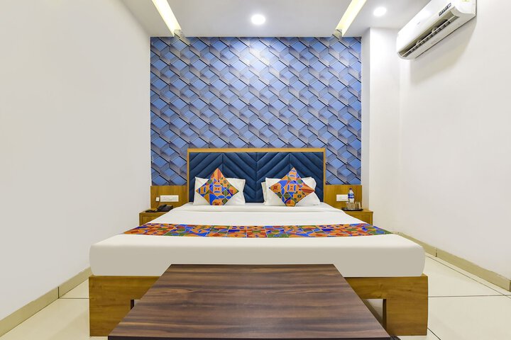 Room 14 of 31