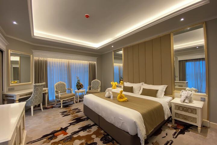 Room 19 of 37