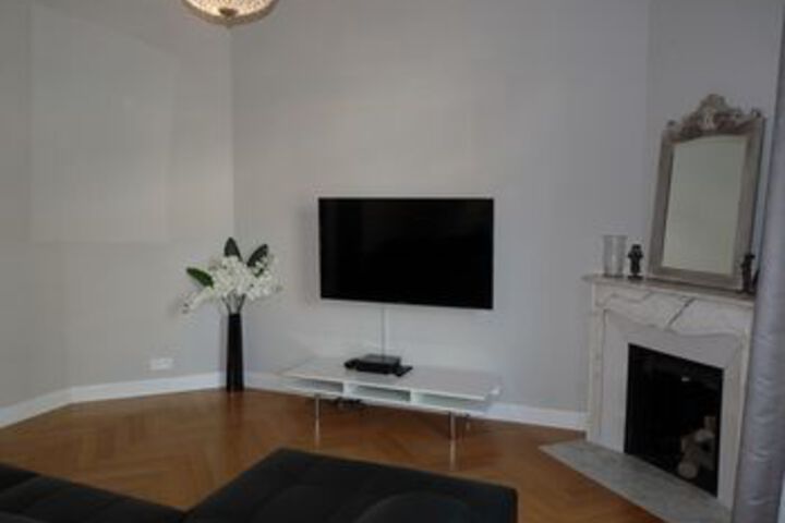 Room 25 of 27