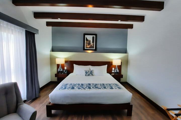 Room 37 of 103