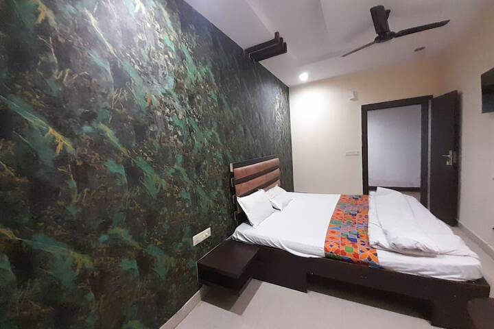 Room 11 of 43