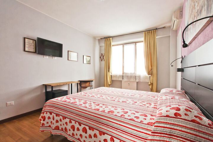 Room 12 of 51
