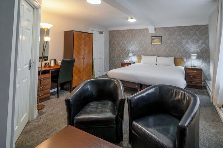 Room 37 of 121