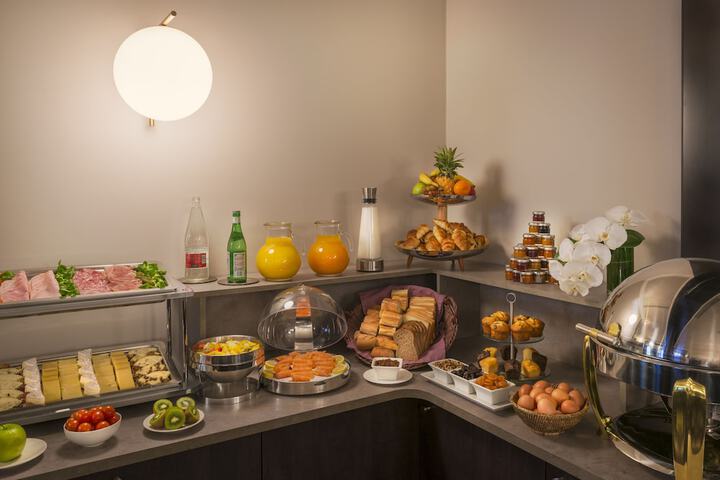 Breakfast/Coffee Service 26 of 36