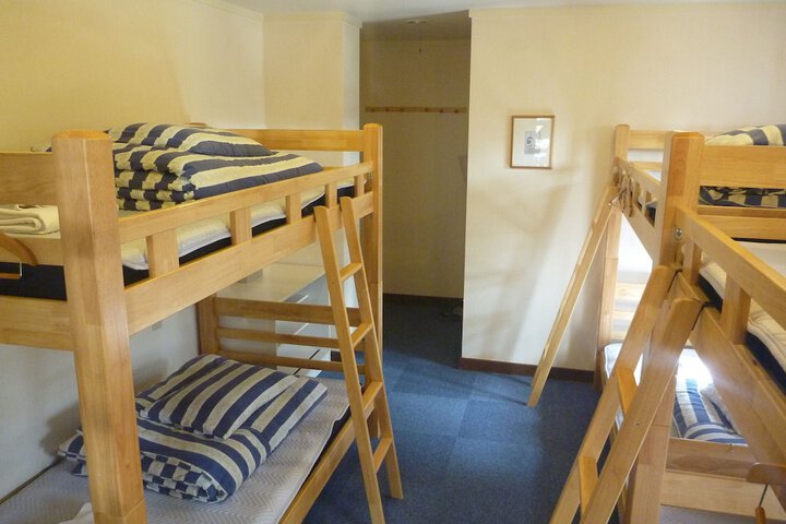 Room 18 of 66