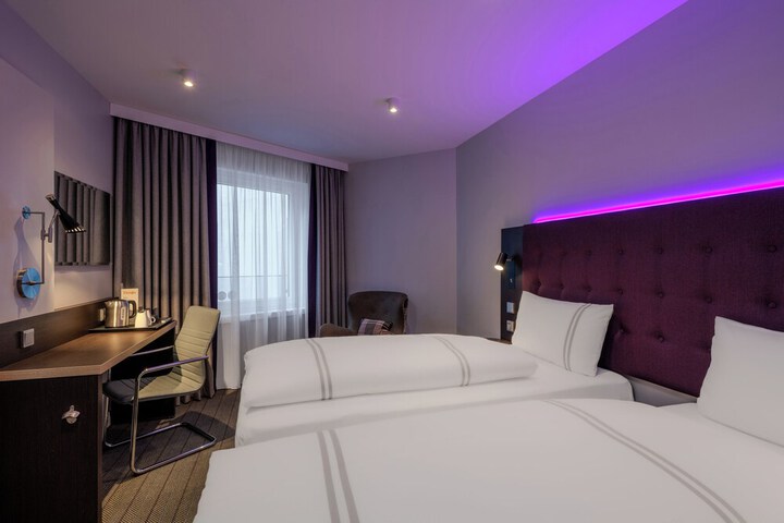 Room 17 of 79