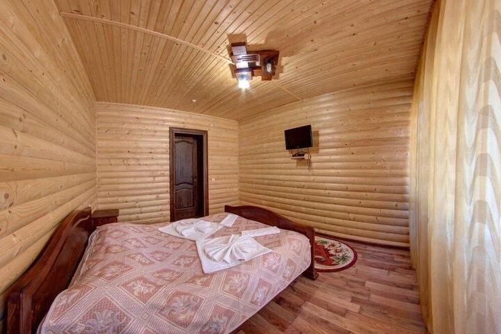 Room 9 of 48