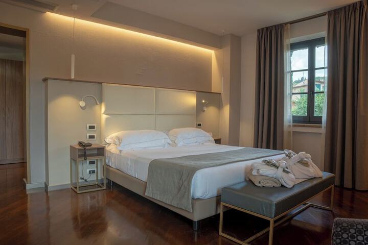 Room 47 of 101