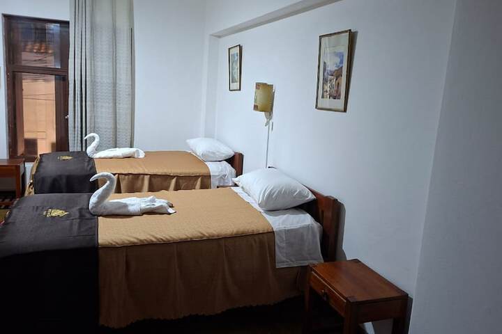 Room 4 of 34