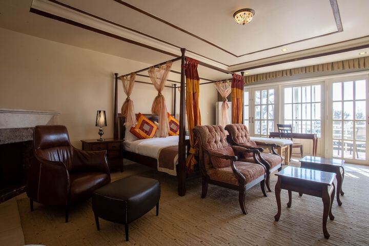 Room 3 of 25