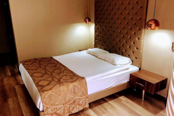 Room 28 of 48