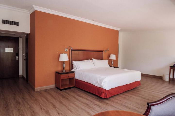 Room 12 of 156