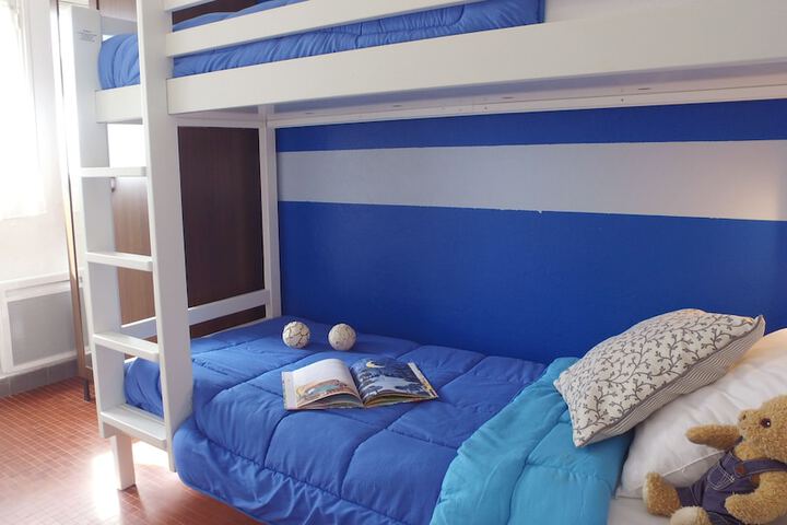 Room 5 of 42