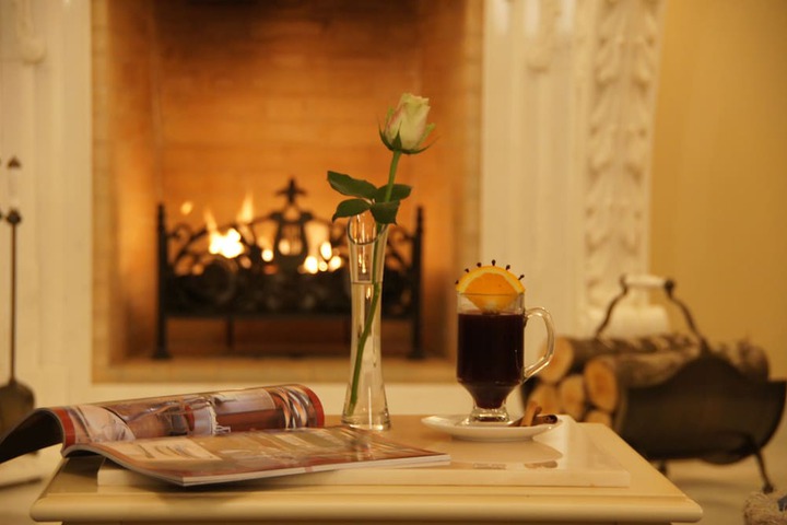 Lounge 102 of 137