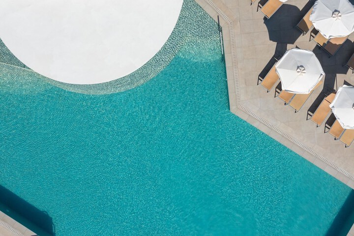Pool 134 of 295