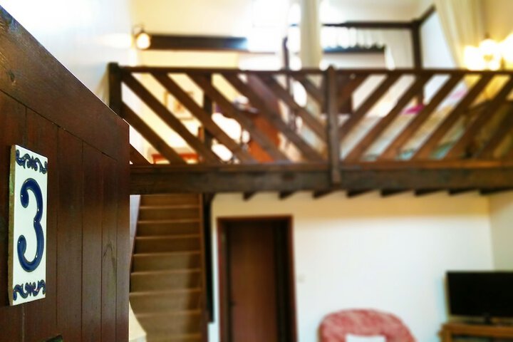 Room 8 of 40