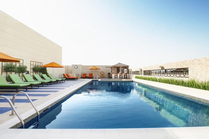 Pool Hotel