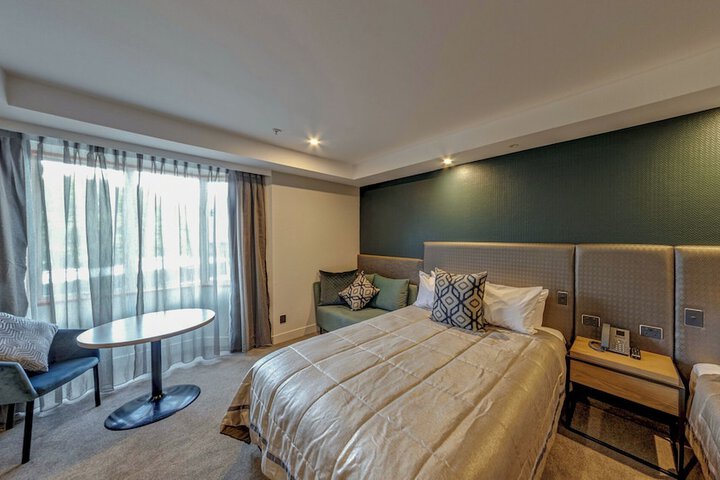 Room 34 of 59