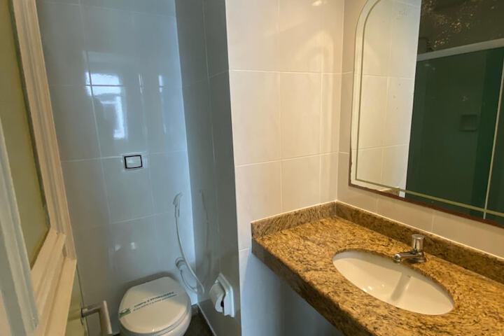 Room 14 of 21