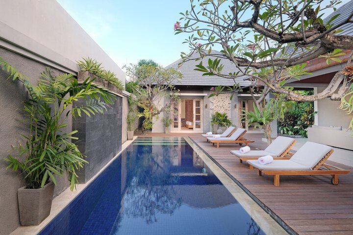 Pool Hotel