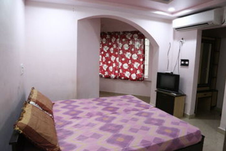 Room 7 of 36
