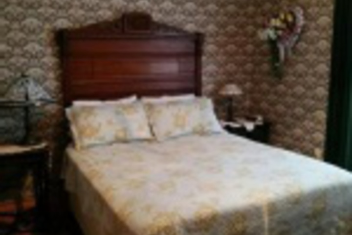 Room 53 of 192