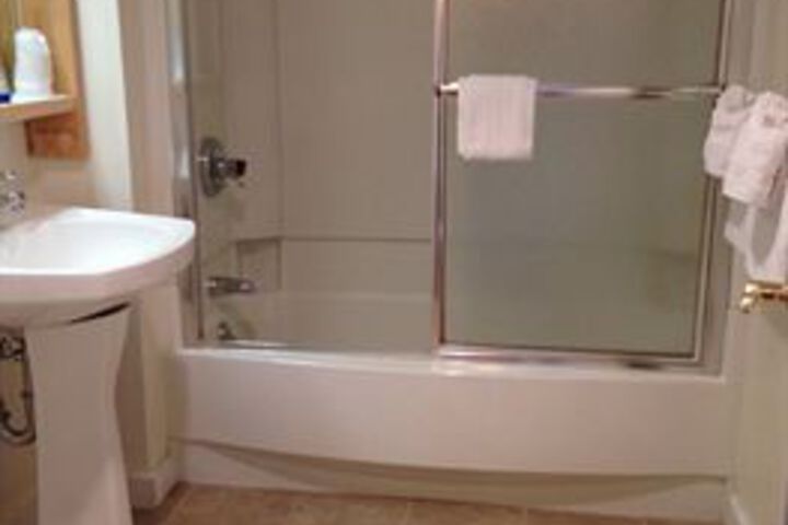 Room 4 of 55