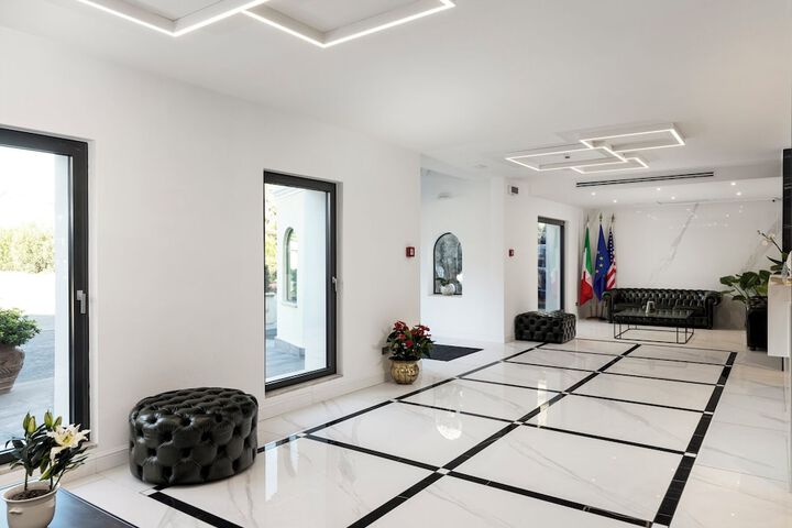 Guest Lobby