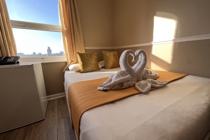 Room 43 of 57