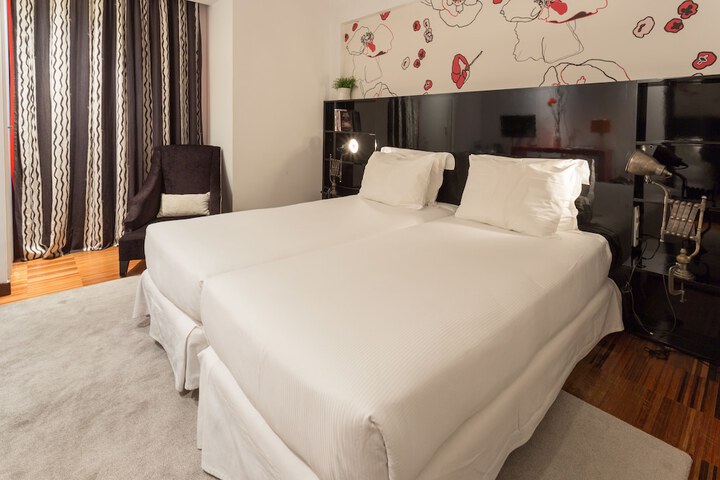 Room 4 of 36