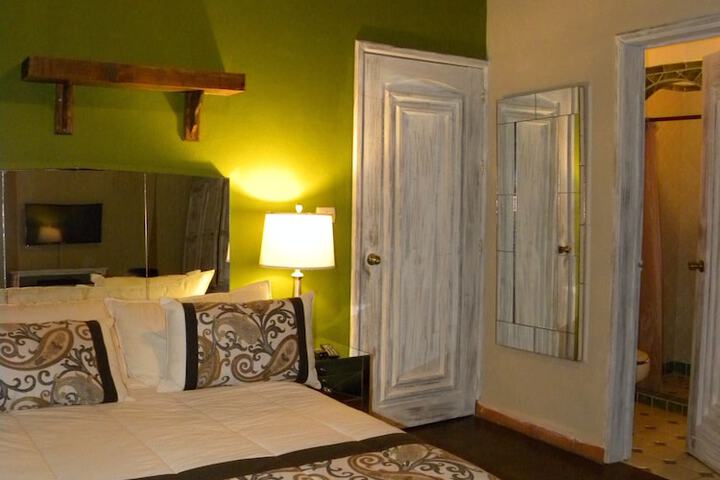 Room 2 of 71