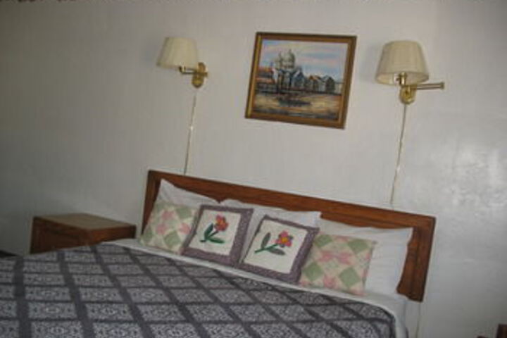Room 18 of 26